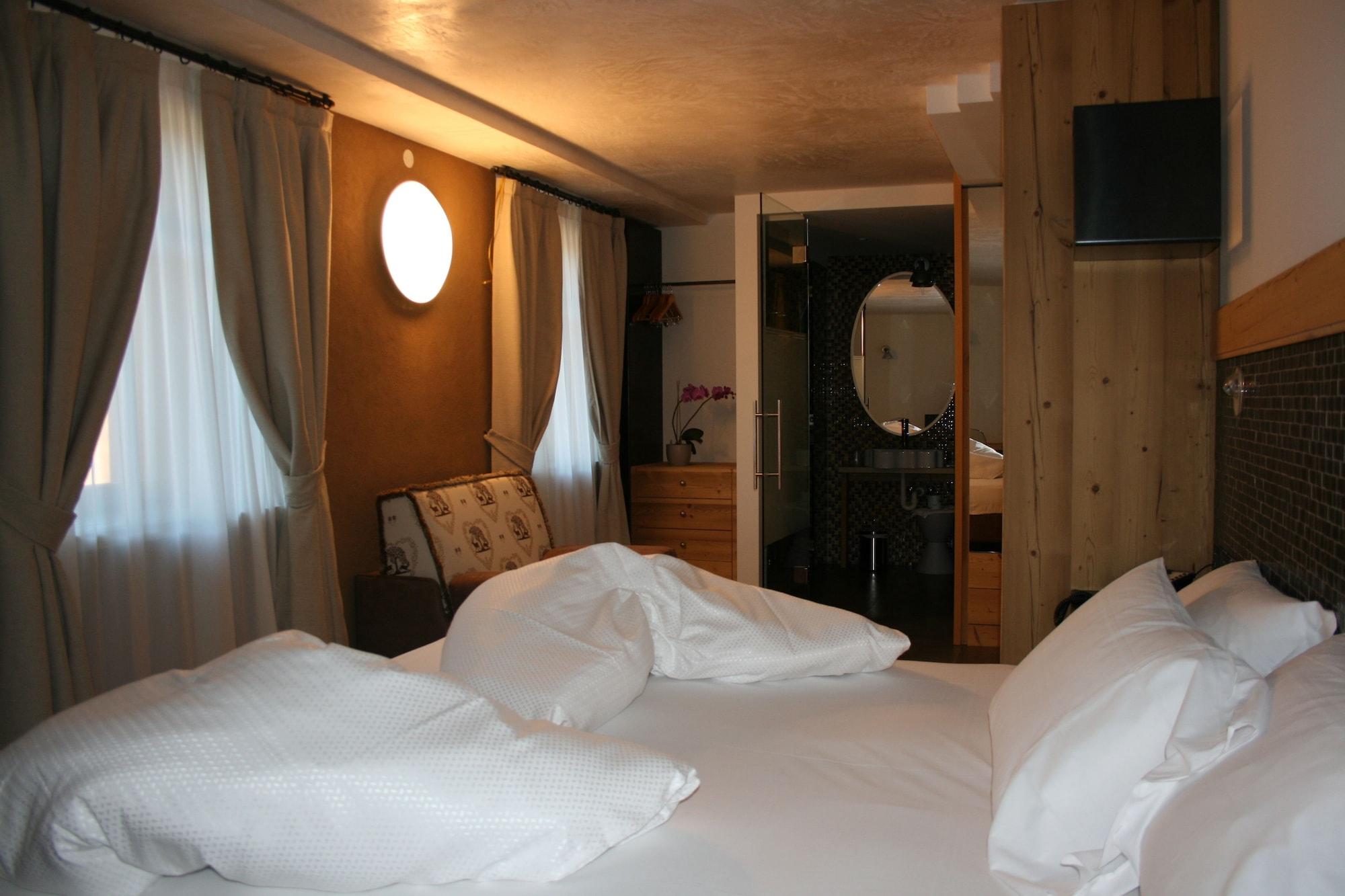 Hotel Orso Grigio Cavalese Exterior photo