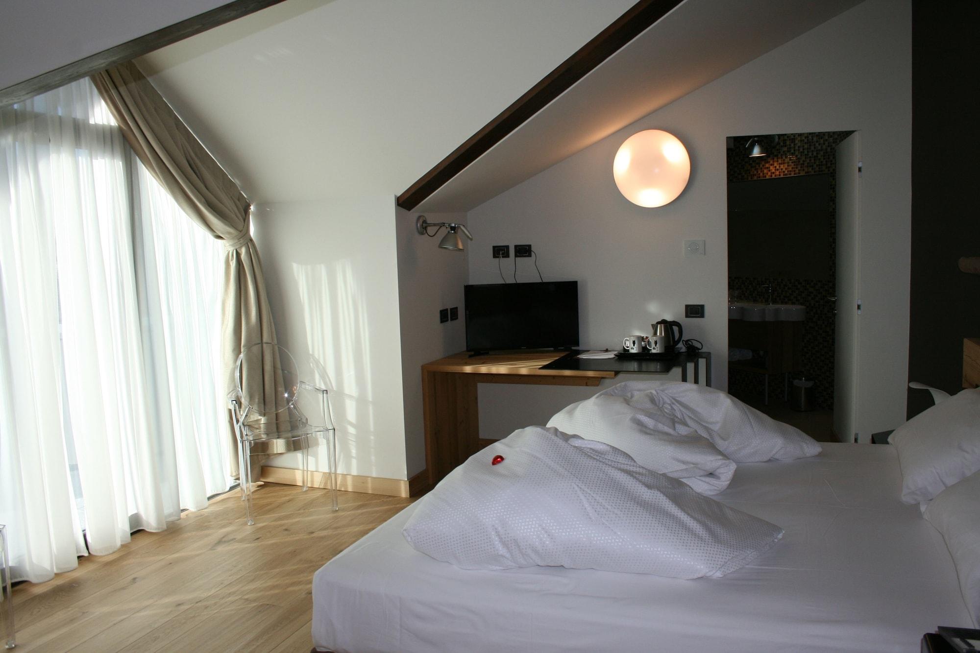 Hotel Orso Grigio Cavalese Exterior photo