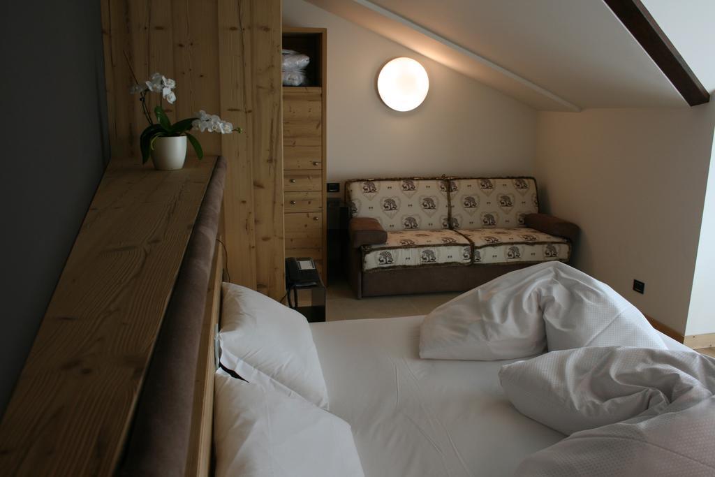 Hotel Orso Grigio Cavalese Exterior photo