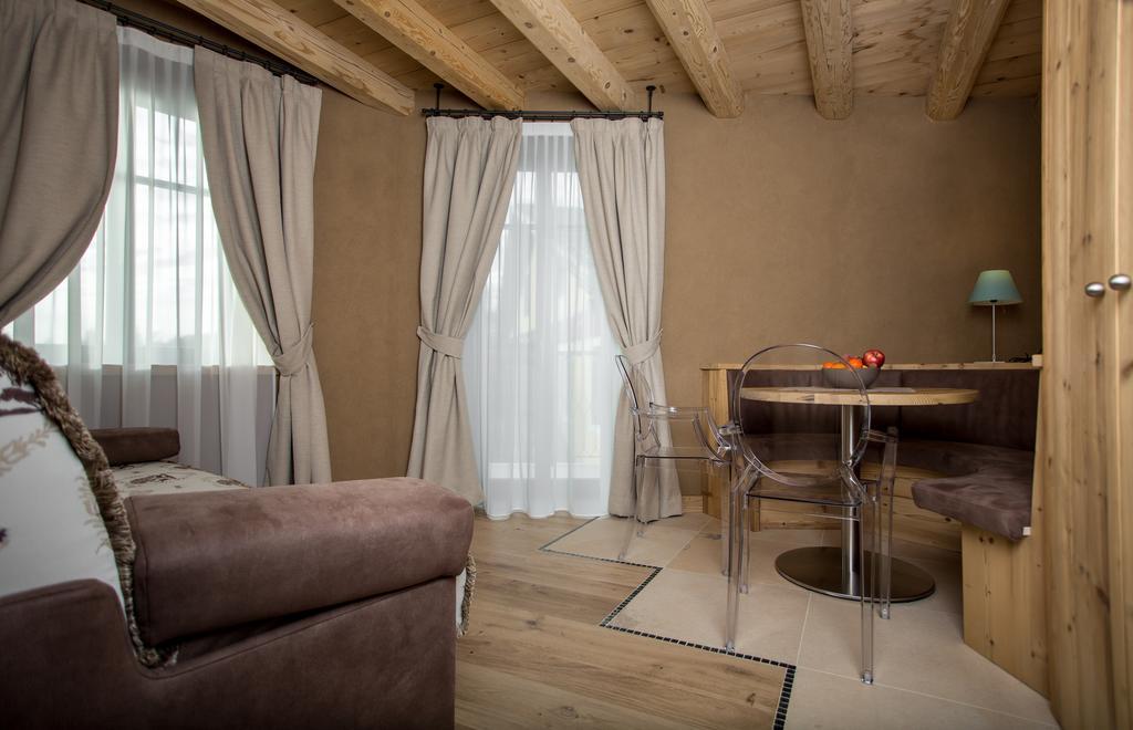 Hotel Orso Grigio Cavalese Exterior photo